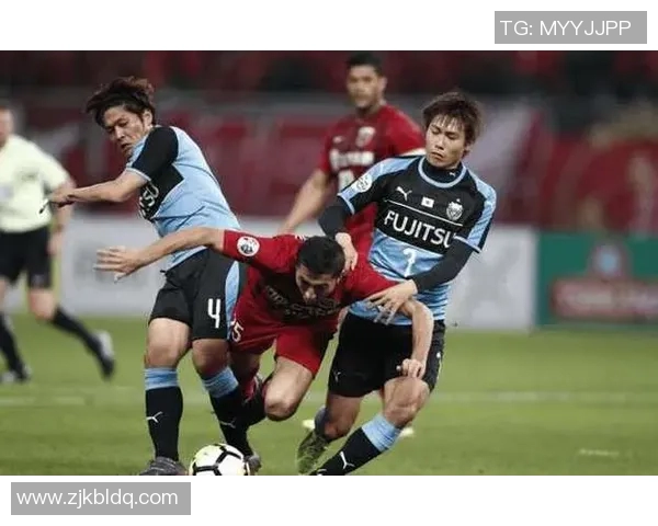 上海网球队灵活性引发热议球员表现与战术调整的双重考量 上海网球队灵活性引发热议球员表现与战术调整的双重考量