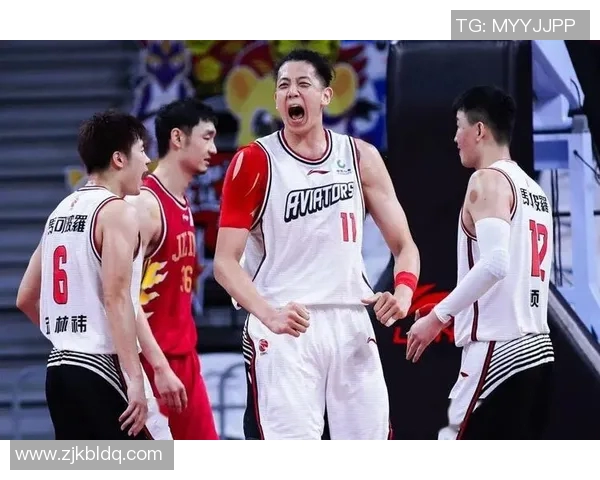 重庆篮球队的速度之道:如何在赛场上赢得快速反击的优势 重庆篮球队的速度之道:如何在赛场上赢得快速反击的优势