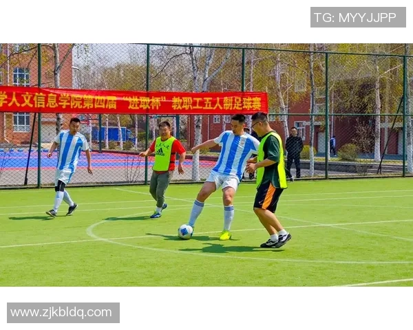 足球明星联袂献唱的动人旋律展现激情与梦想的完美结合 足球明星联袂献唱的动人旋律展现激情与梦想的完美结合